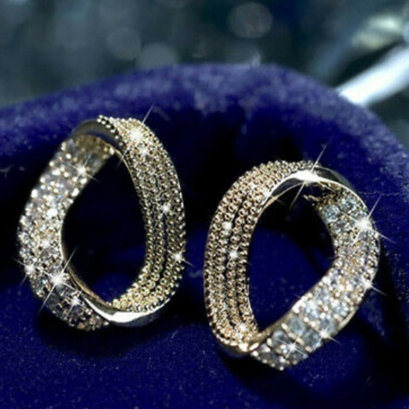 New 18k gold plated earrings - Picture 3 of 4